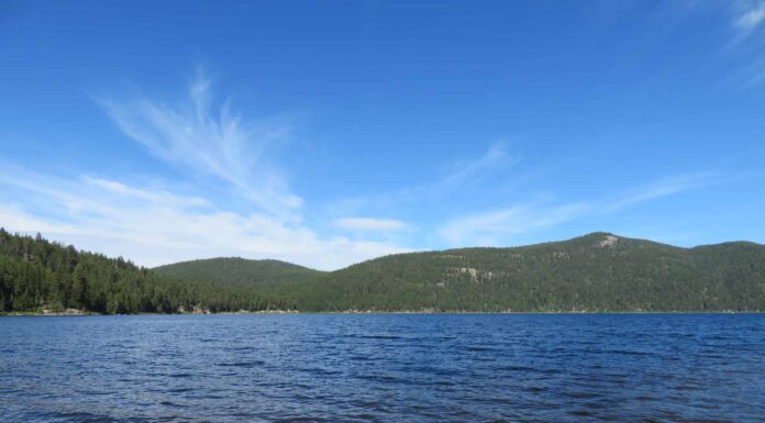 Scopri il lago più profondo del Montana
