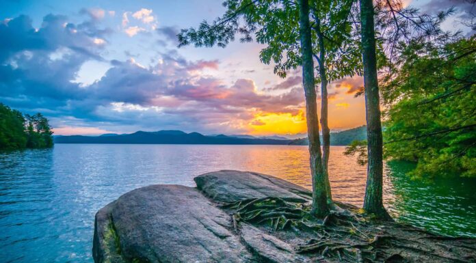 Lake Jocassee