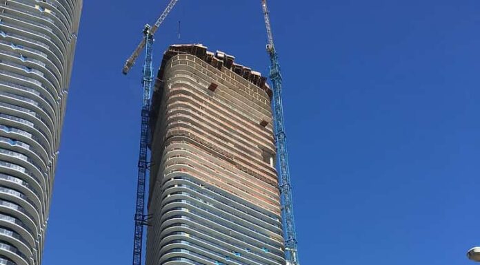 SLS Lux è uno degli edifici più alti di Miami.