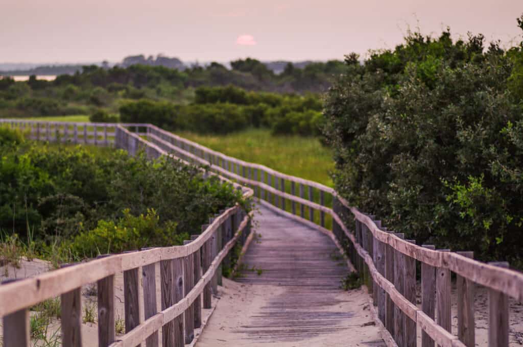 La passerella del Back Bay National Wildlife Refuge. Virginia Beach. Virginia