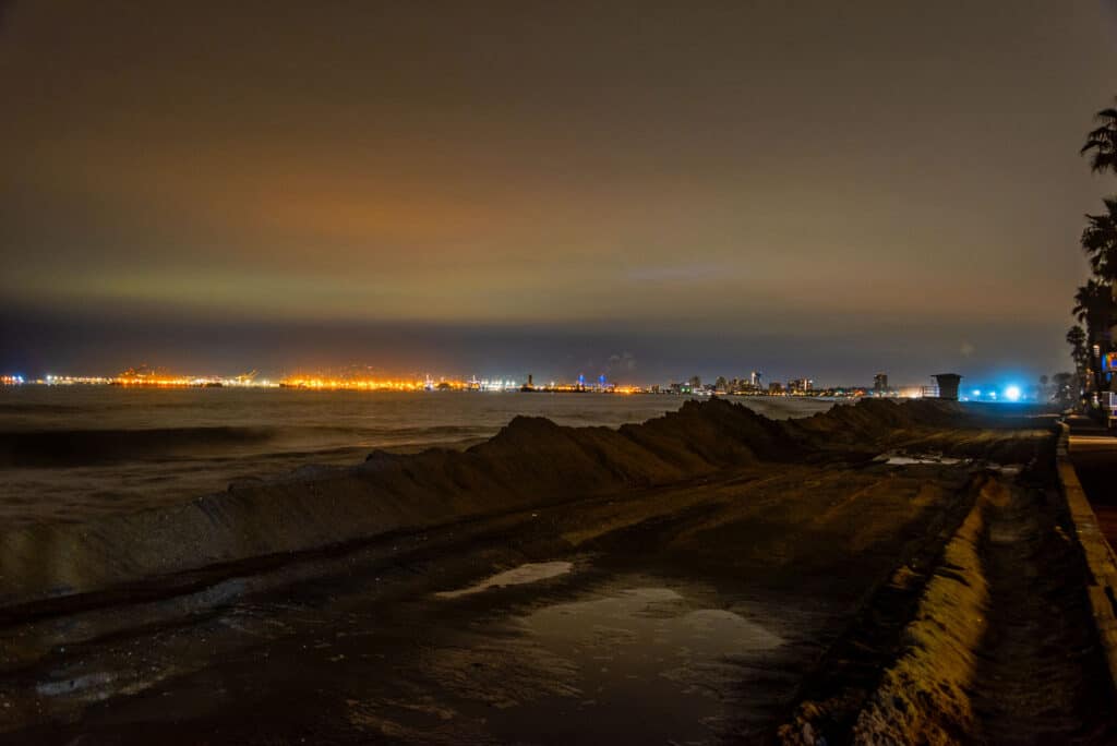  Infortuni e disastri, spiaggia, città, vita cittadina, clima