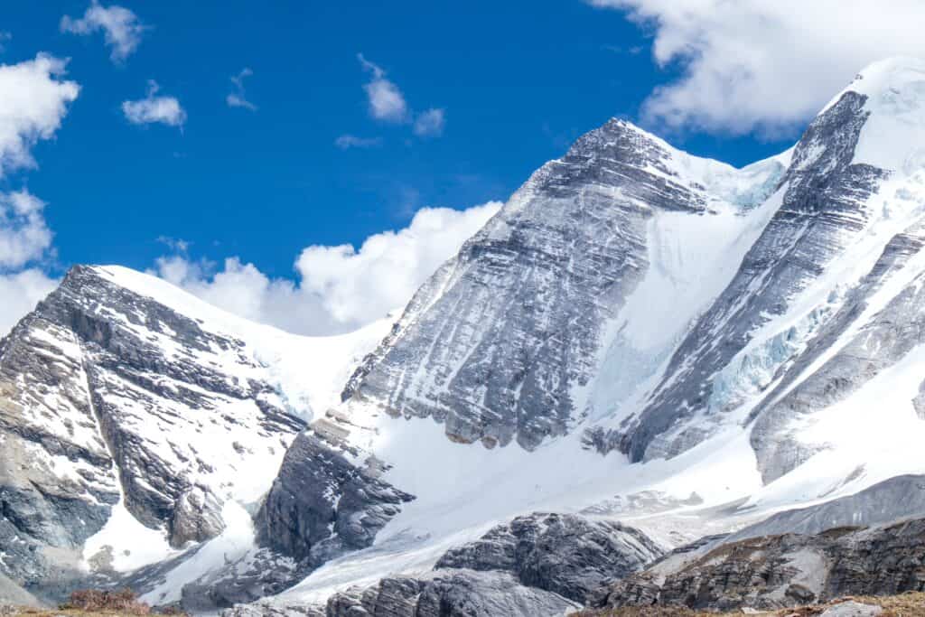 Il gruppo dei tre monti Daocheng Sanshen Mountain.