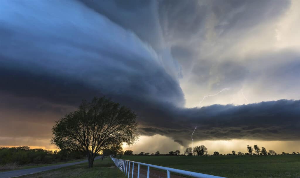 Grande Tornado sulla strada
