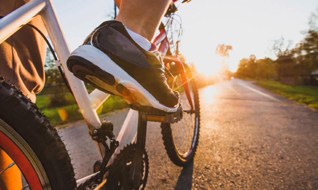 Ciclismo, bicicletta, pista ciclabile, primo piano, pista ciclabile sportiva