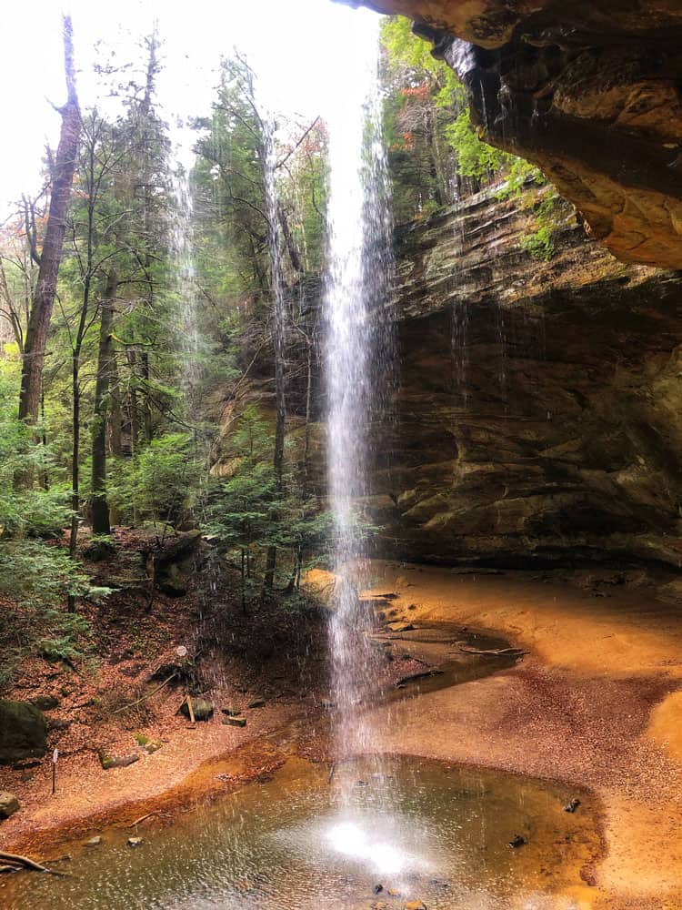 Ash Cave cade nell'Ohio