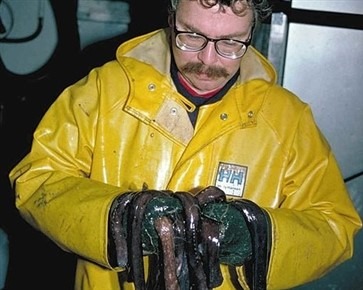 L'uomo con l'hagfish viscido