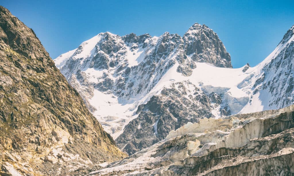  Monte Koshtan Tau