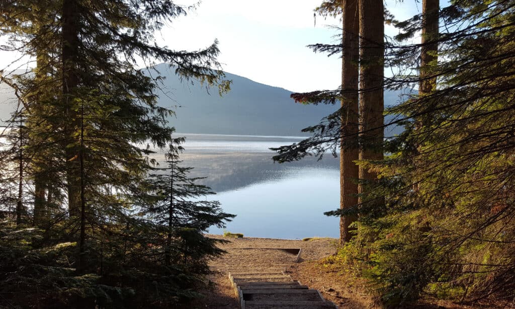 Sacerdote Lago Idaho