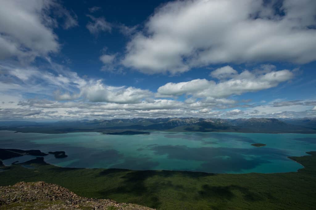 Il lago Clark è il lago più profondo dell'Alaska.