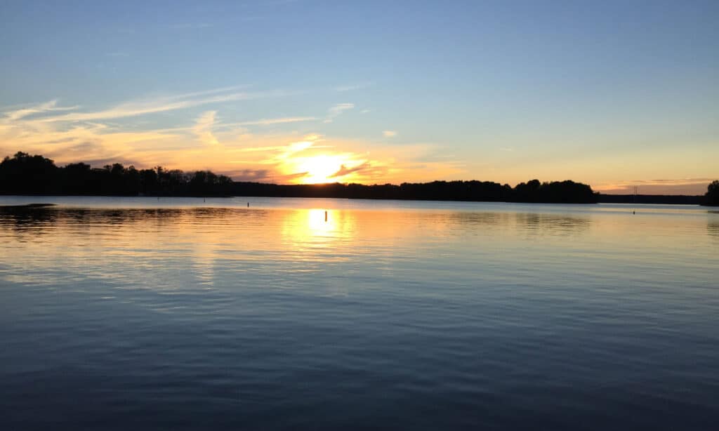 Prendi al lago Anna VA
