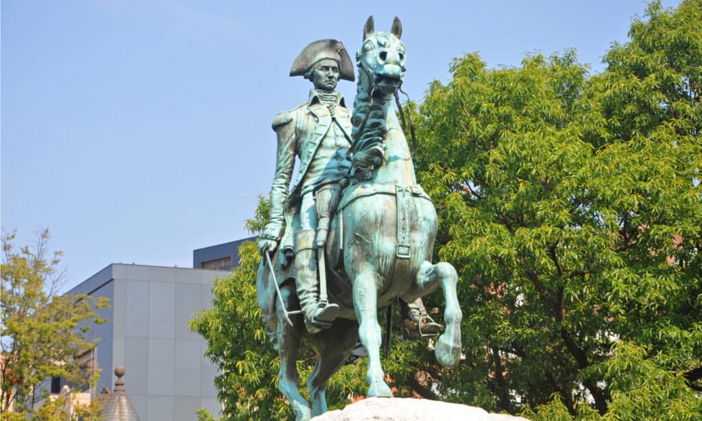 Statua del presidente George Washington a Washington Circle a Washington.