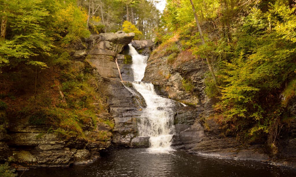 Raymondskill cade in Pennsylvania