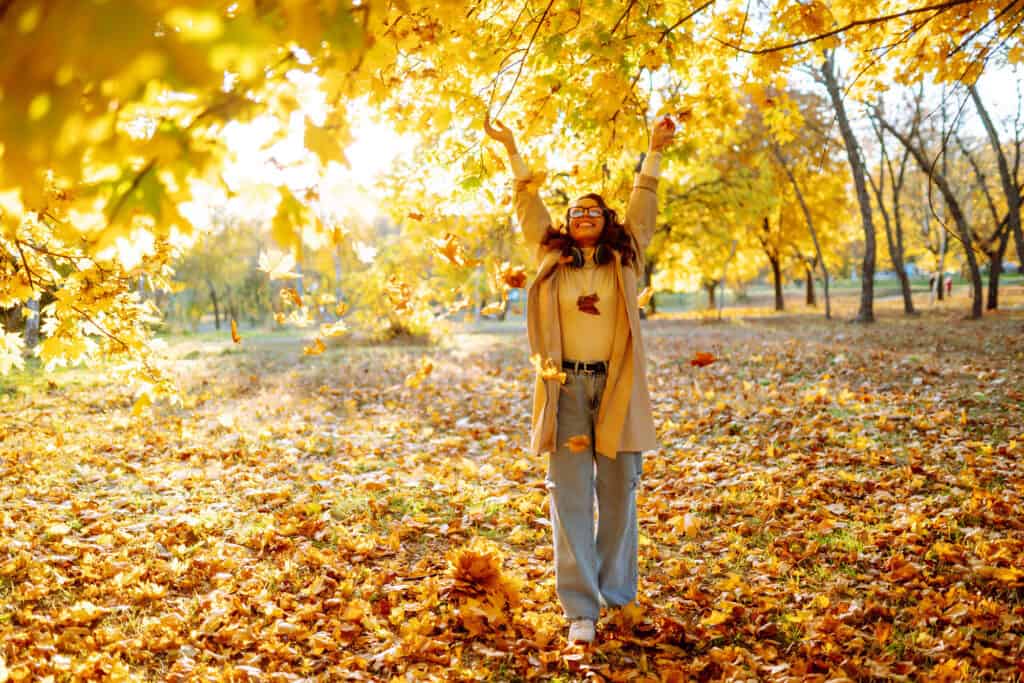 In alto, Adulto, Solo adulti, Autunno, Colore foglia d'autunno