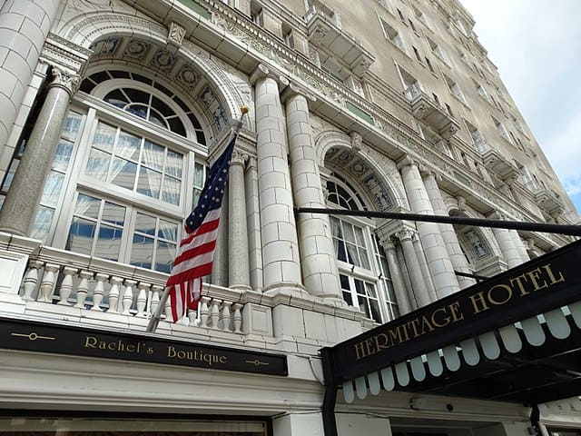 Facciata dell'Hermitage Hotel a Nashville, TN