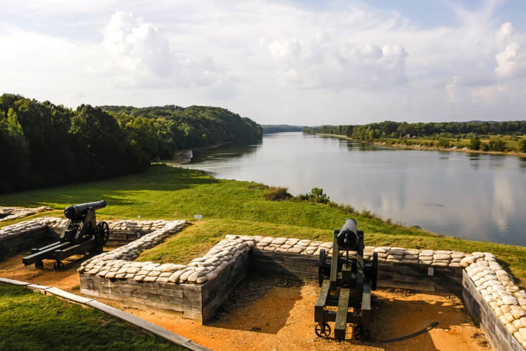 quanto è lungo il fiume Tennessee