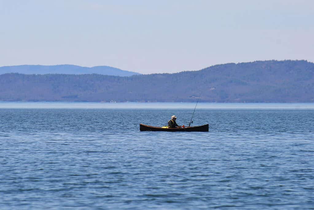 Pesca sul lago Champlain nel Vermont