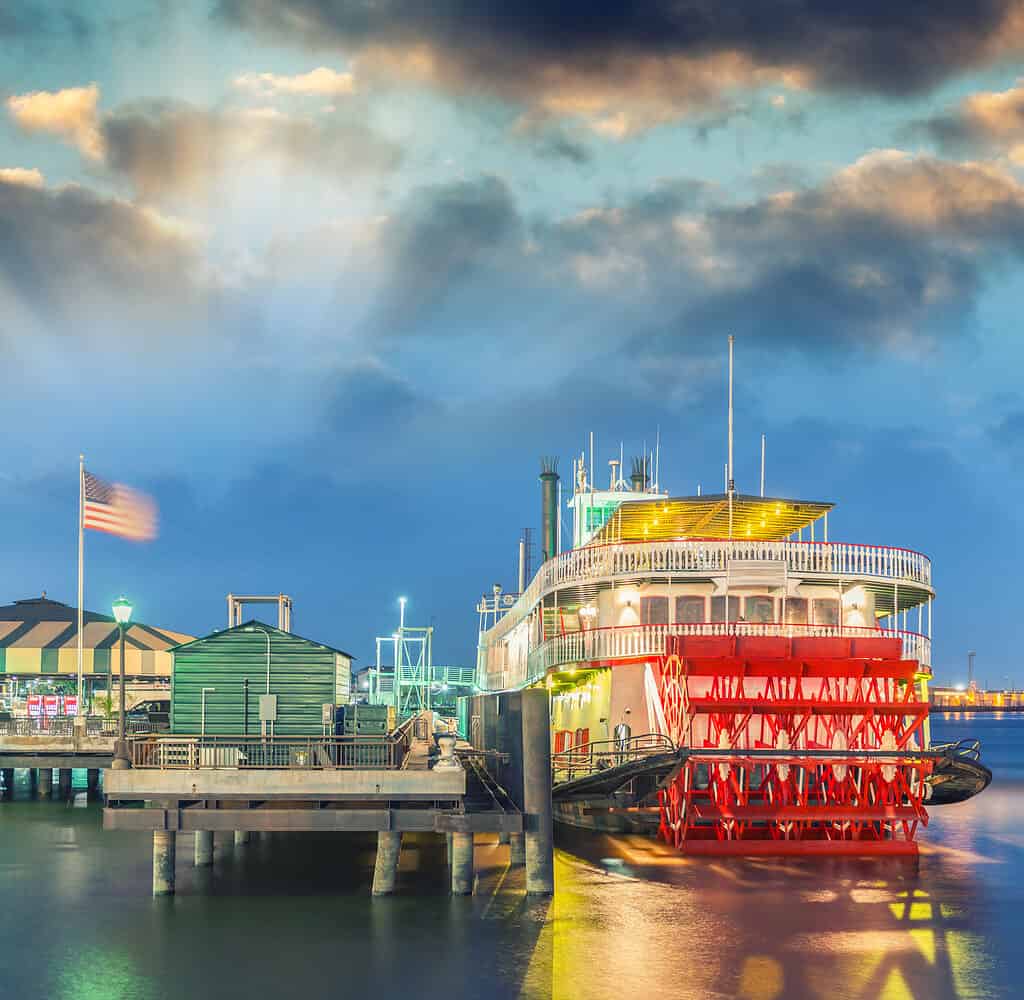 battello a vapore fiume mississippi new orleans