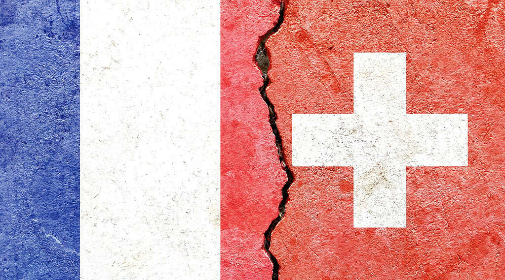 Bandiere nazionali della Francia contro la Svizzera