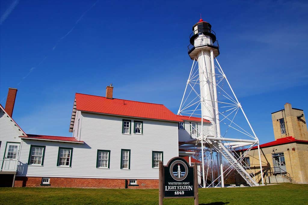Faro di Whitefish Point, Lago Superiore