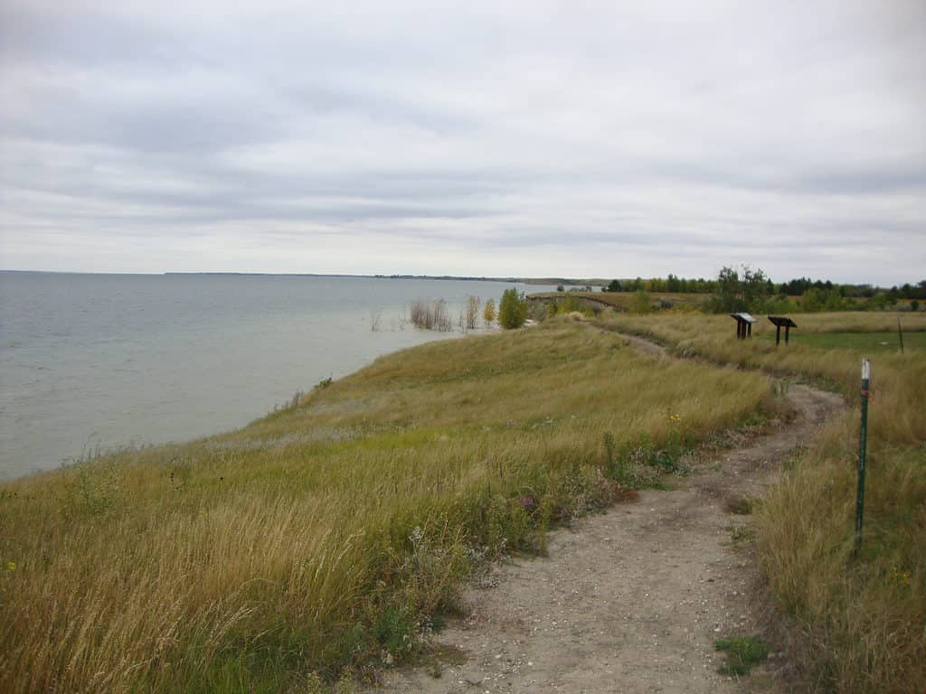 Litorale del lago Sakakawea a Fort Stevenson State Park, North Dakota