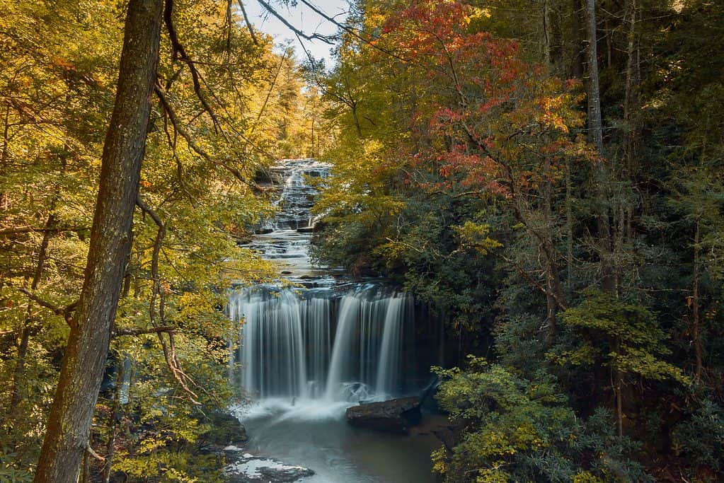 Cascate di Brasstown a Long Creek, Carolina del Sud - Il luogo più freddo della Carolina del Sud
