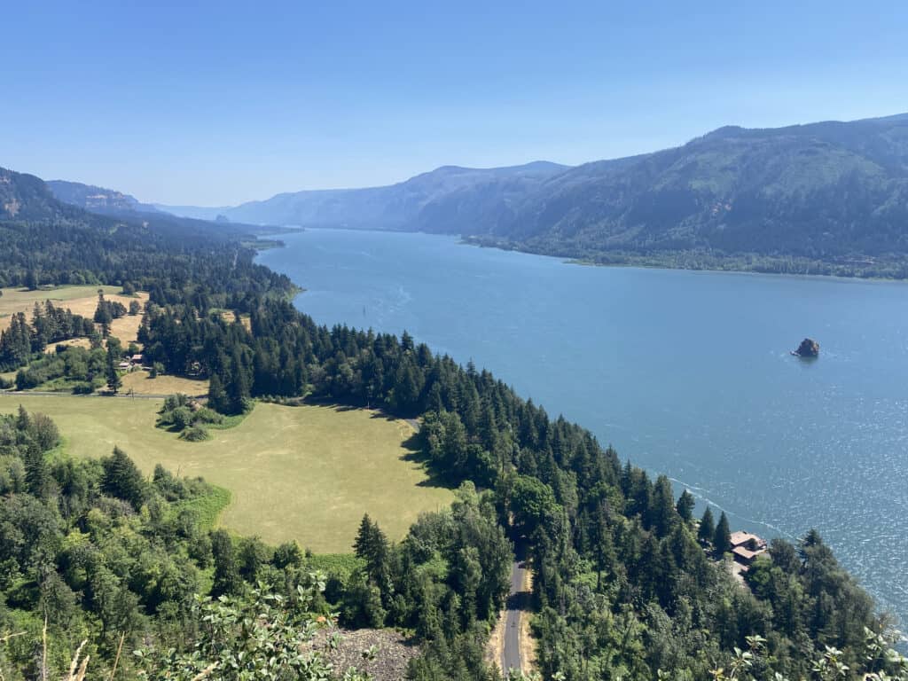 Fiume Columbia nello Stato di Washington