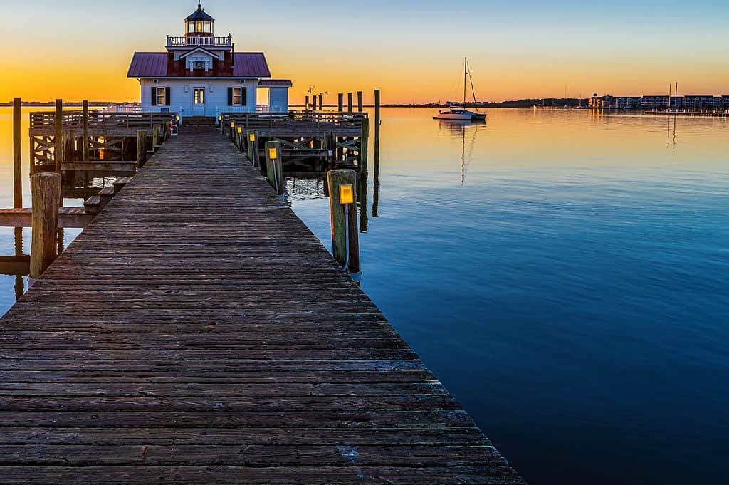 Faro di Roanoke Marshes sulle Outer Banks