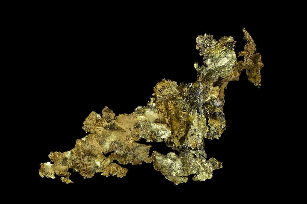 Pezzo d'oro cristallino