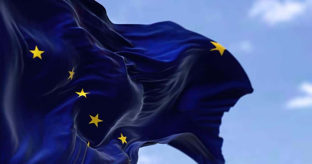 Benny Benson ha creato il design vincente per la bandiera dell'Alaska