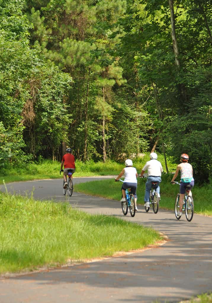 Ciclisti sul fiume Neuse Greenway