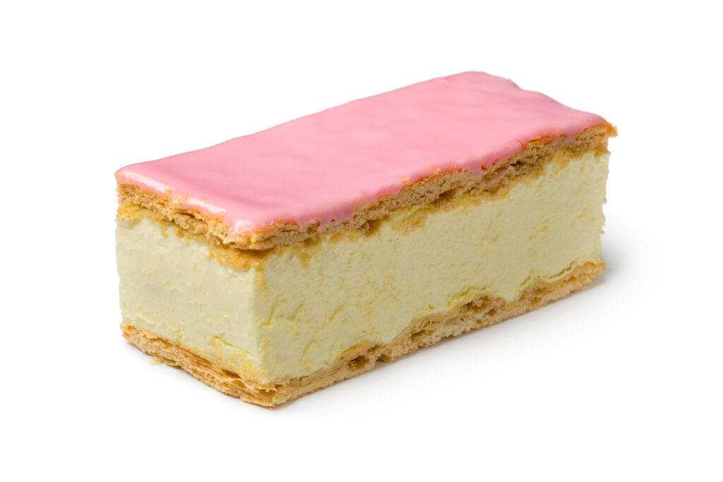 Singolo, Tompouce, Pasticceria, Con, Rosa, Glassa, Vicino, Su, Isolato