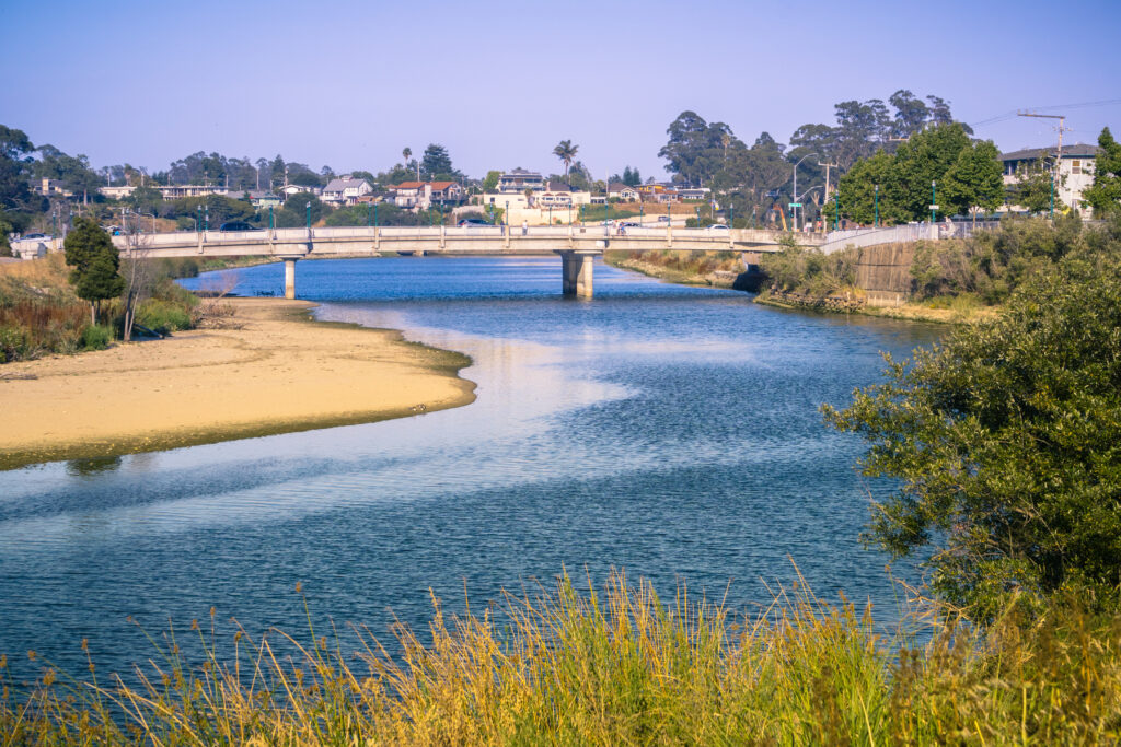 Fiume San Lorenzo a Santa Cruz, California - Nuoto a San Jose