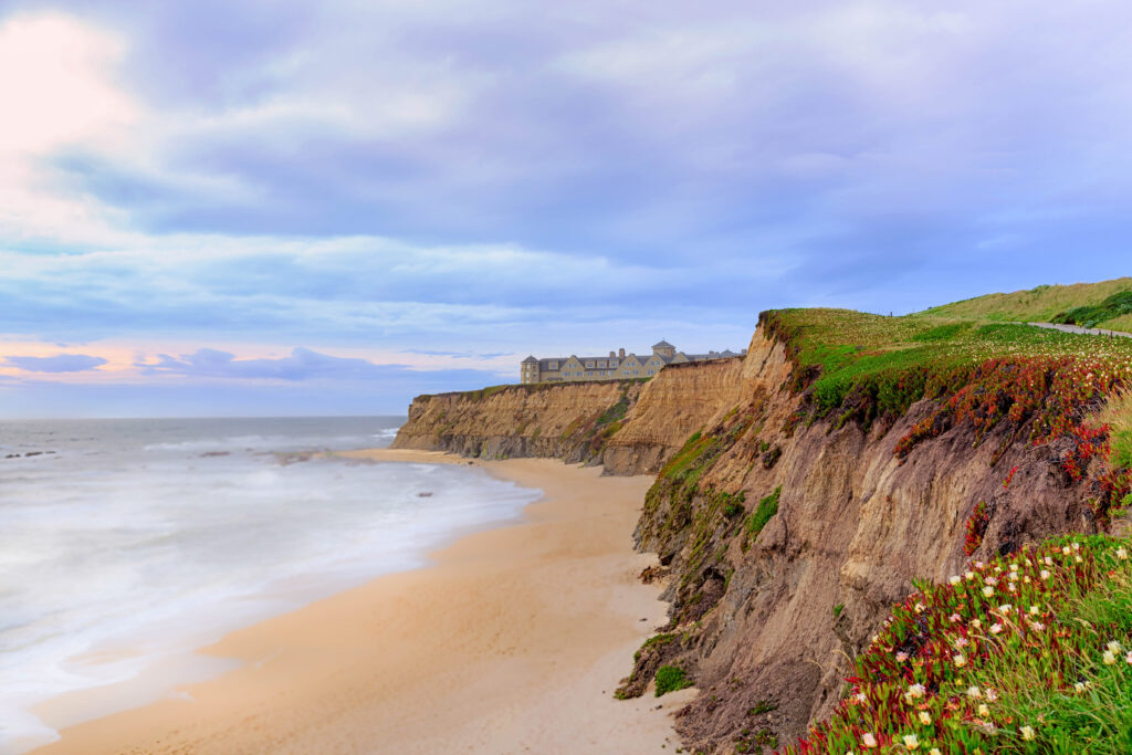 Half Moon Bay State Beach in California - Nuotare a San Jose