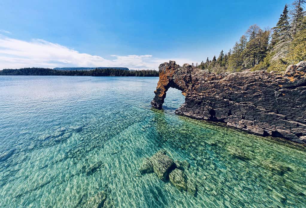 Una formazione rocciosa chiamata Sea Lion, Sleeping Giant Parco provinciale vicino a Thunder Bay Ontario sul Lago Superiore
