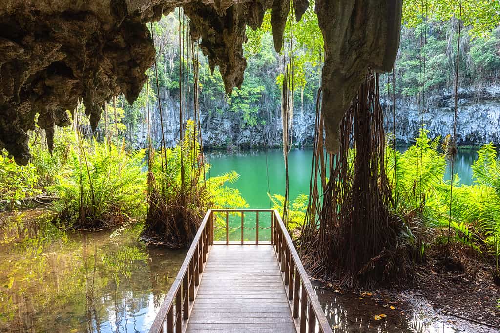 Grotta dei tre occhi a Santo Domingo, parco nazionale Los Tres Ojos