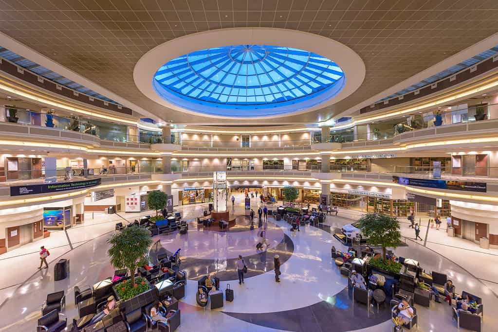 Sala principale all'interno di Hartsfield-Jackson Atlanta International