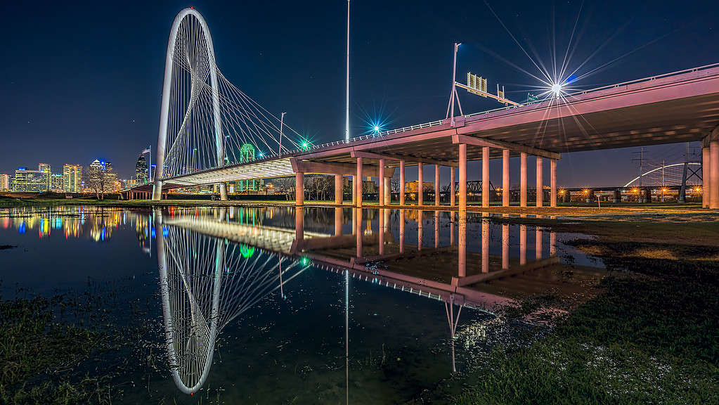 Il Margaret Hunt Hill Bridge è diventato un'icona di Dallas, in Texas