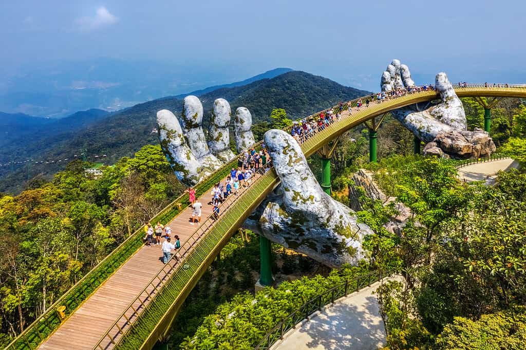 Il Golden Bridge a Da Nang è uno spettacolo da vedere
