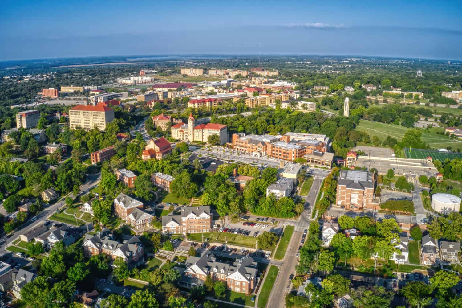 Veduta aerea di Lawrence, Kansas e della sua State University
