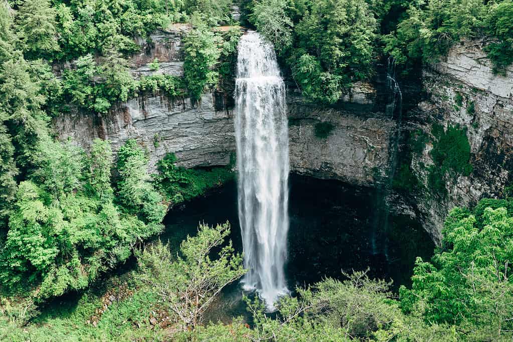 Fall Creek cade nel Tennessee