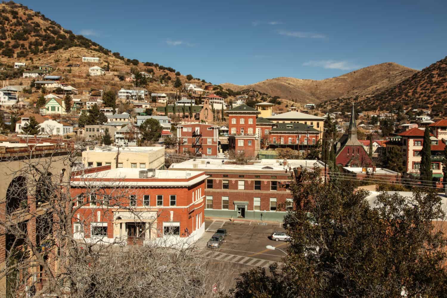 Città mineraria del rame d'epoca, Bisbee, Arizona, USA, costruita all'inizio del 1900 a Mule Mountains/Città mineraria del rame storica del 1900, Bisbee, Arizona, USA/Città mineraria dell'inizio del 1900, Bisbee, Arizona, USA