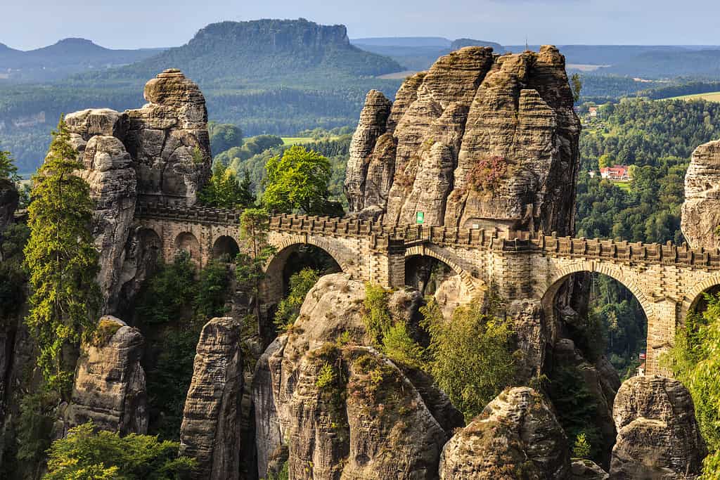 Il ponte Bastei nel Parco Nazionale della Svizzera Sassone