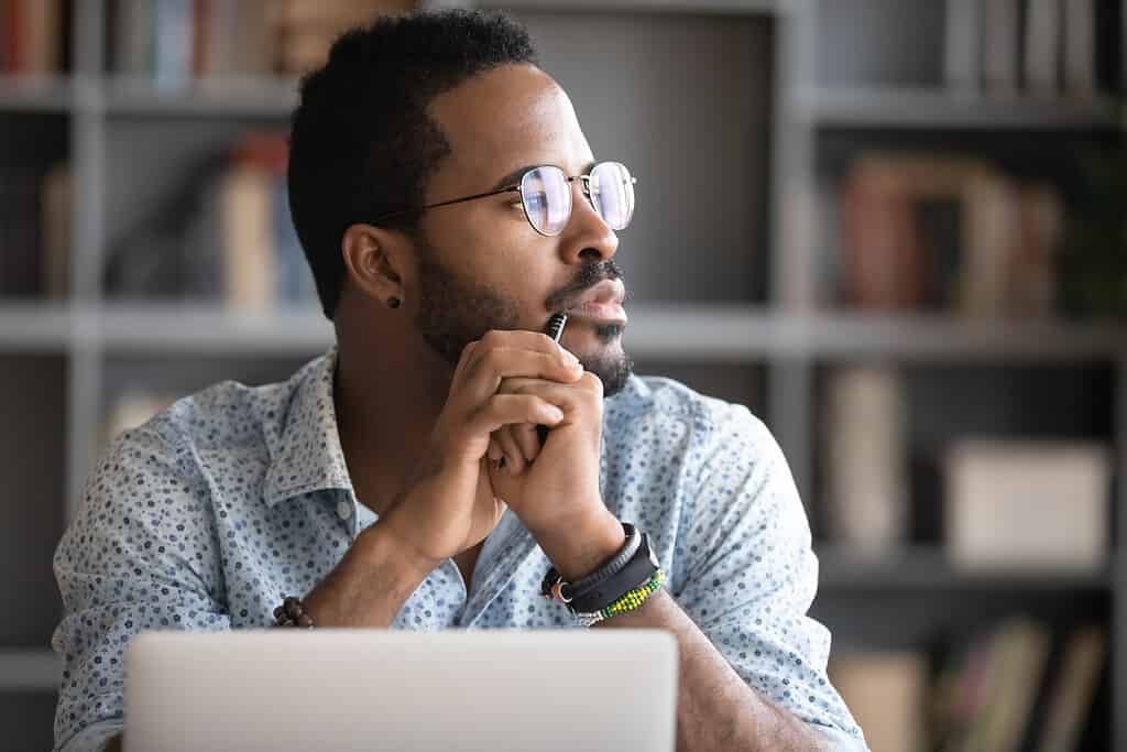 Pensiero Pensieroso Dell'uomo