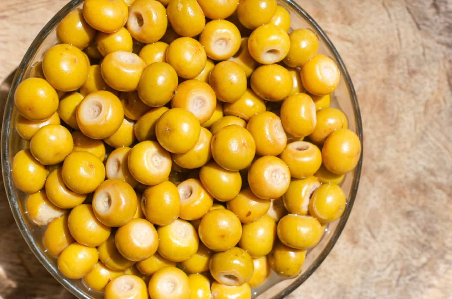 Frutti di Byrsonima crassifolia o nance in una ciotola