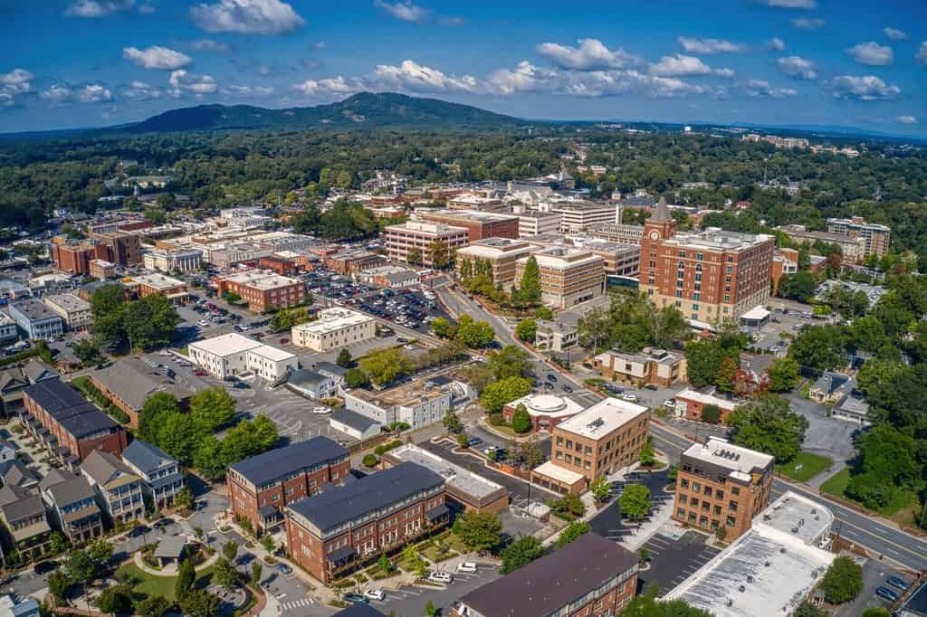 Vista aerea del sobborgo di Atlanta di Marietta, Georgia