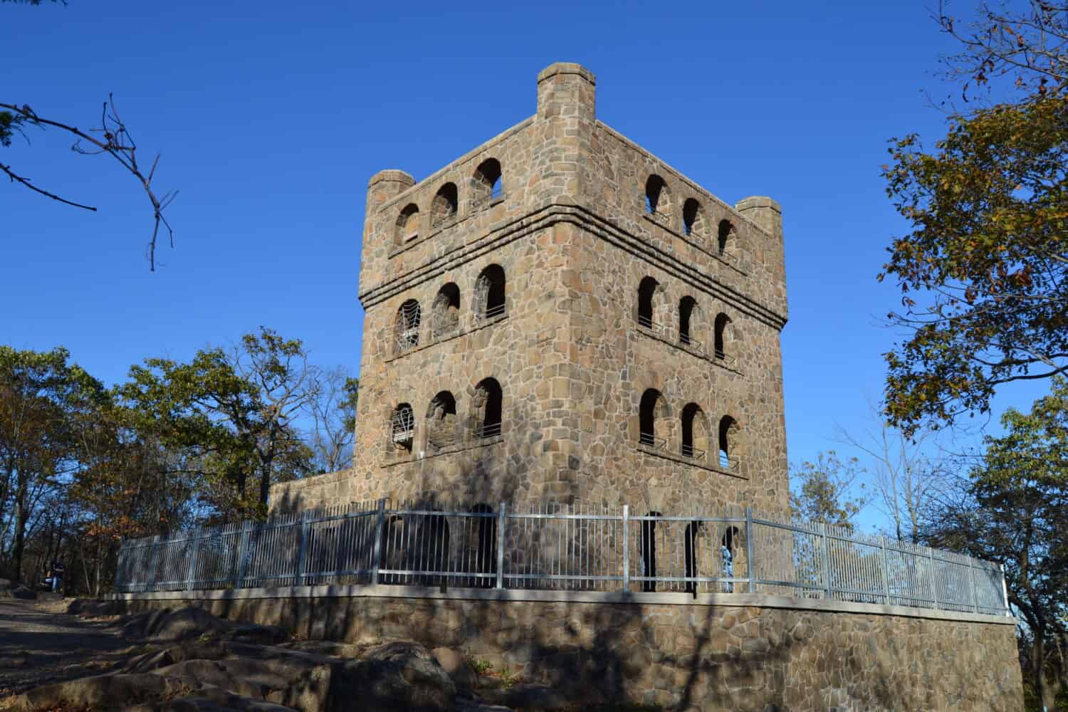 La torre dello Sleeping Giant State Park