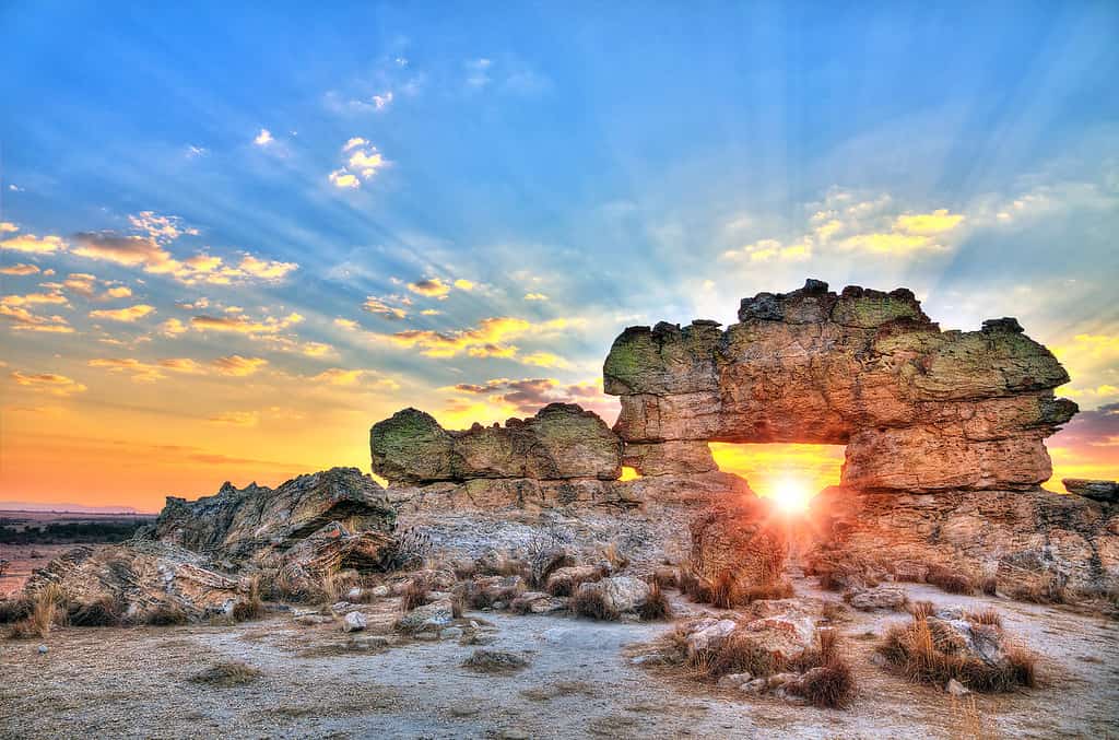 Tramonto alla famosa formazione rocciosa 
