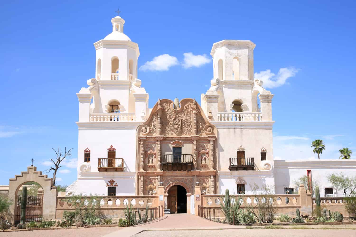 La splendida architettura e i colori vivaci offrono uno sguardo al suo passato