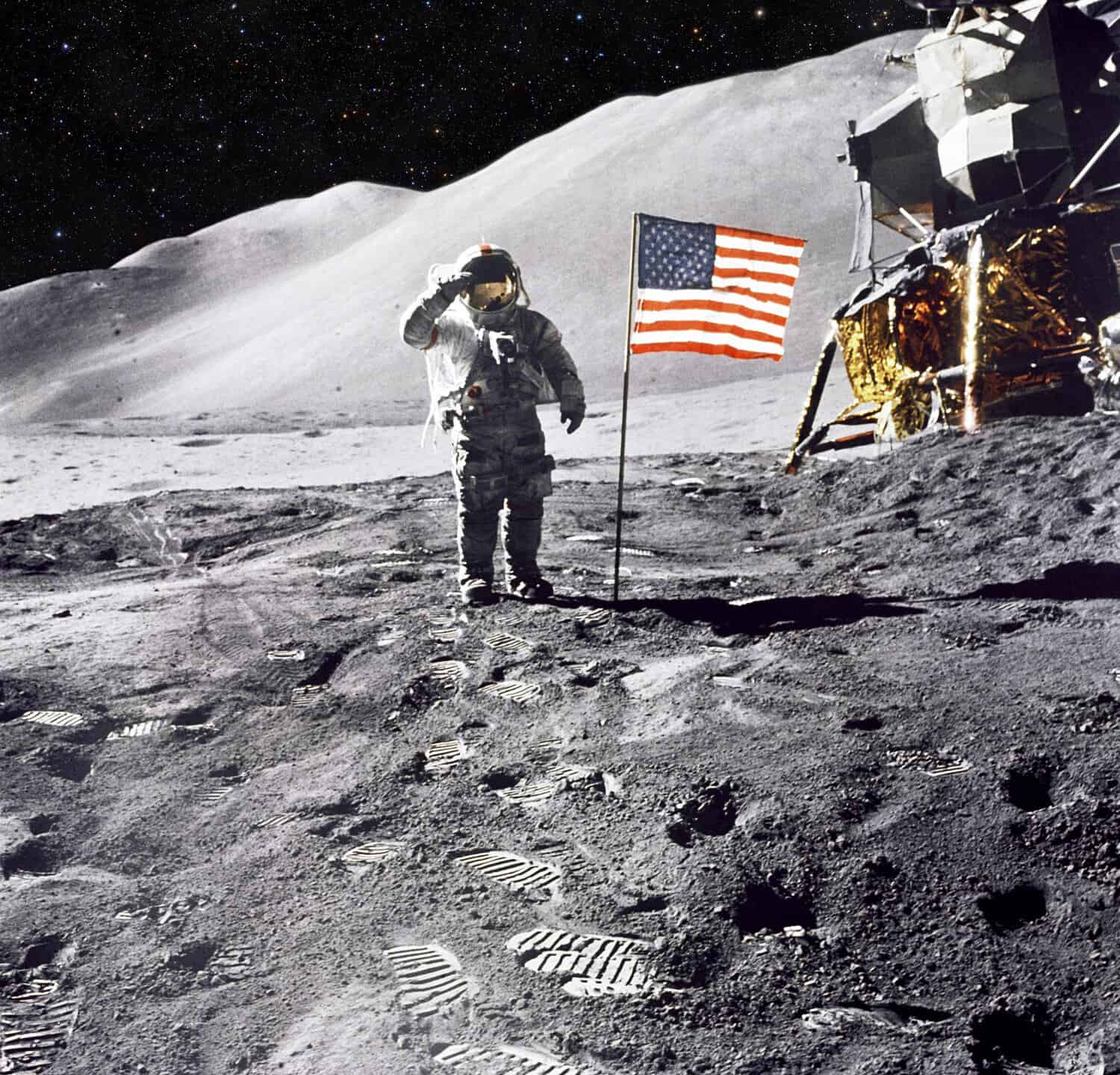 Astronauta in missione di atterraggio lunare (luna).  Elementi di questa immagine forniti dalla NASA.