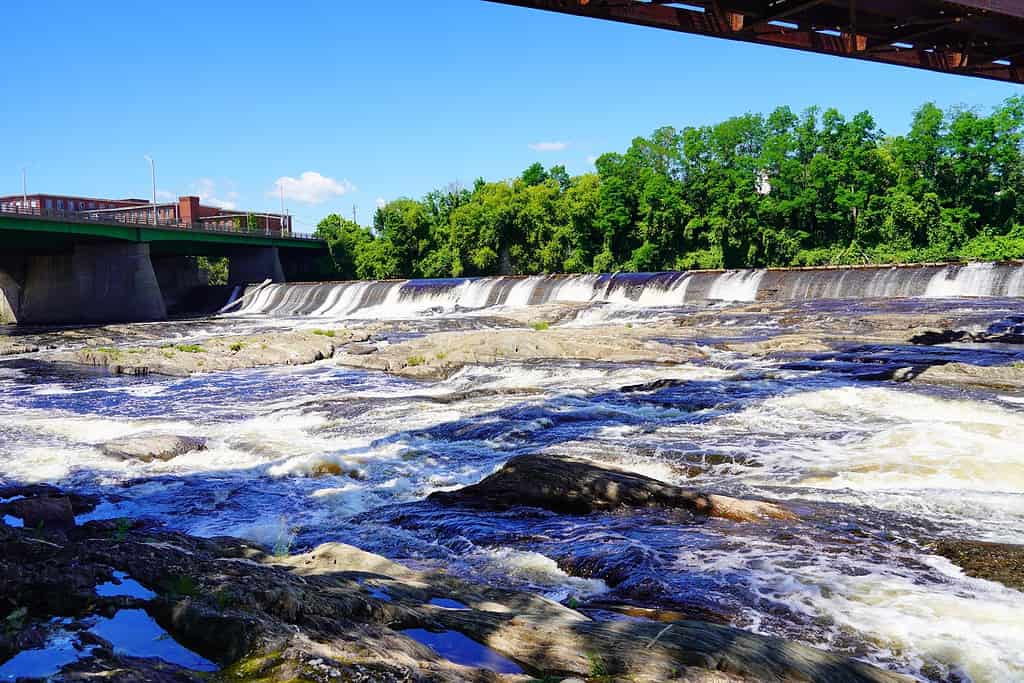 Fiume Kennebec e cascate nel Maine.